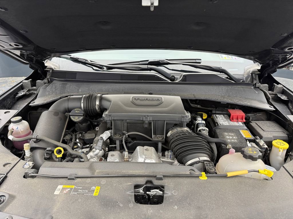 Used 2024 Jeep Compass Latitude AWD/4WD image 25