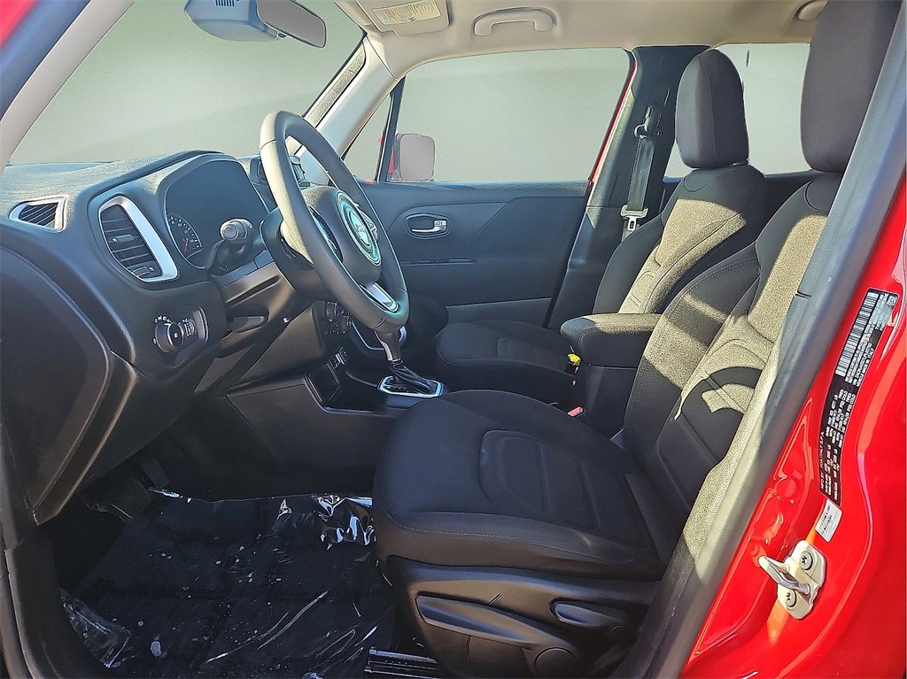 Used 2020 Jeep Renegade Latitude image 18