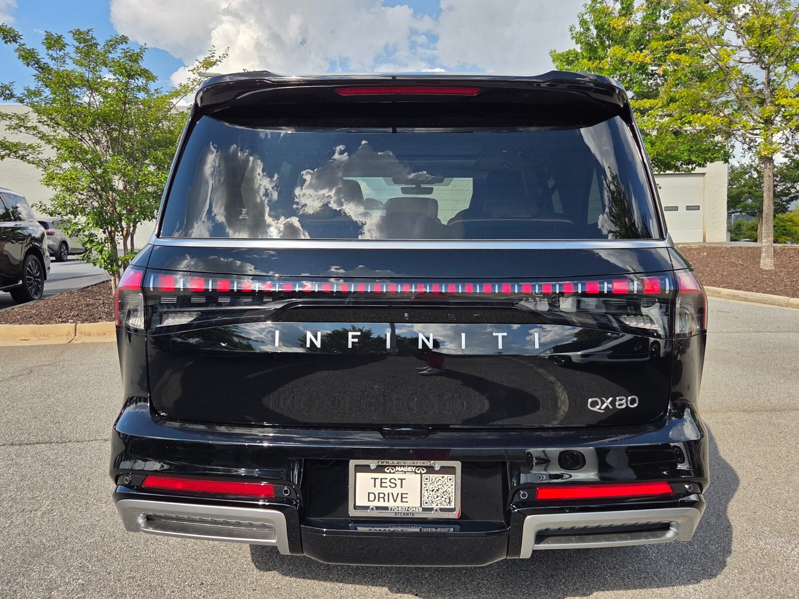 New 2027 INFINITI QX80 Luxe w/ Cargo Package RWD image 7