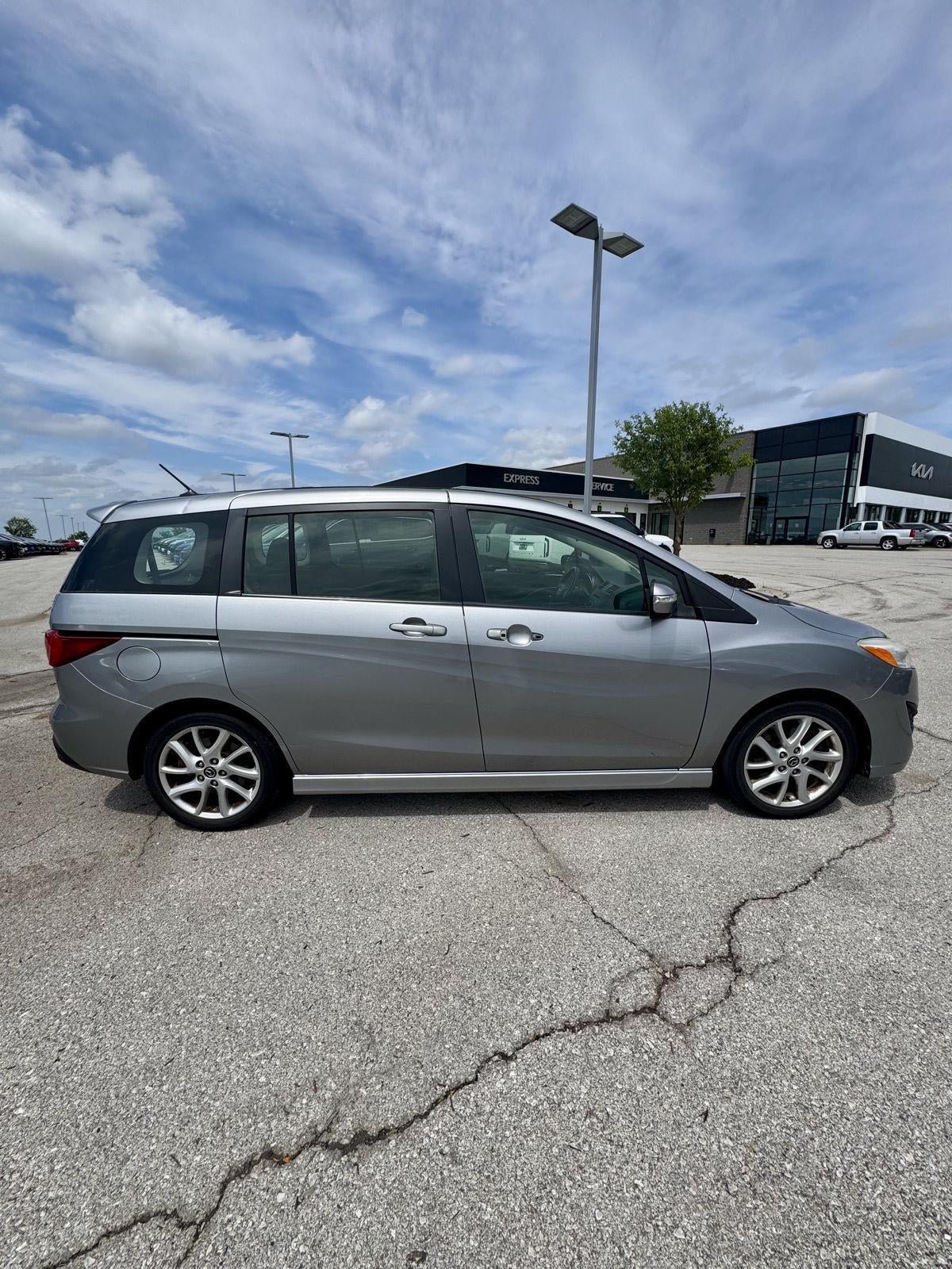 Used 2014 MAZDA MAZDA5 Touring FWD image 6