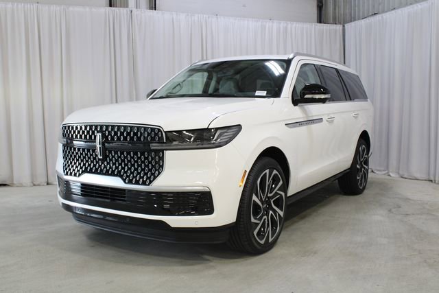 New 2026 Lincoln Navigator Reserve AWD/4WD image 35