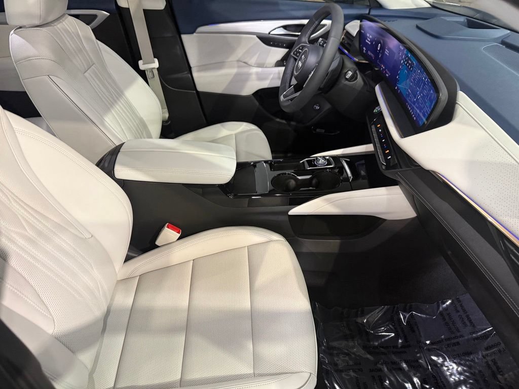 Used 2024 Buick Envision Avenir AWD/4WD image 30