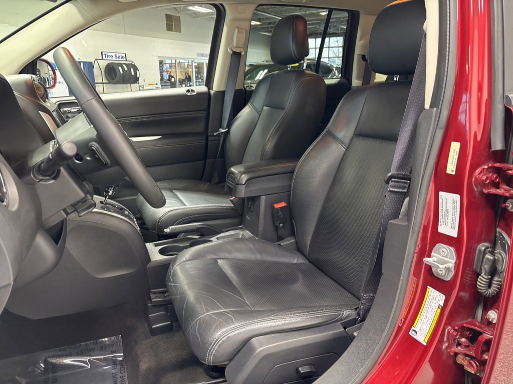 Used 2015 Jeep Compass Limited image 9