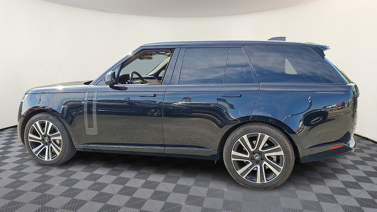 Certified 2023 Land Rover Range Rover SE AWD/4WD image 5