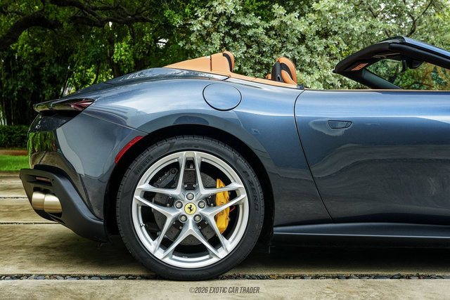 Used 2026 Ferrari Roma Spider RWD image 10