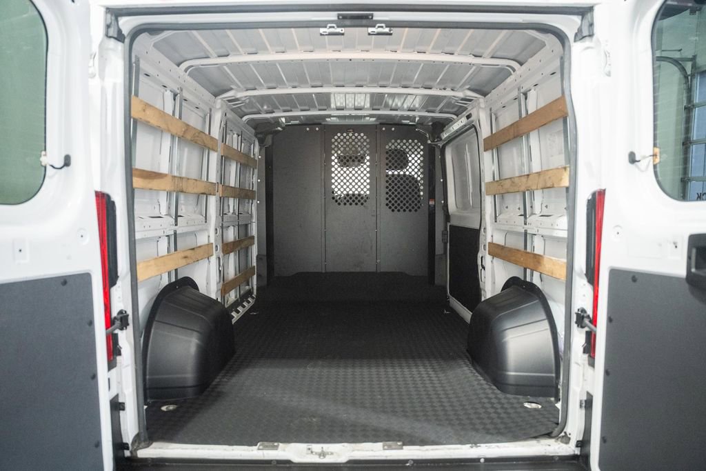 Used 2025 RAM ProMaster 2500 w/ U-Haul Equipment Group FWD image 11