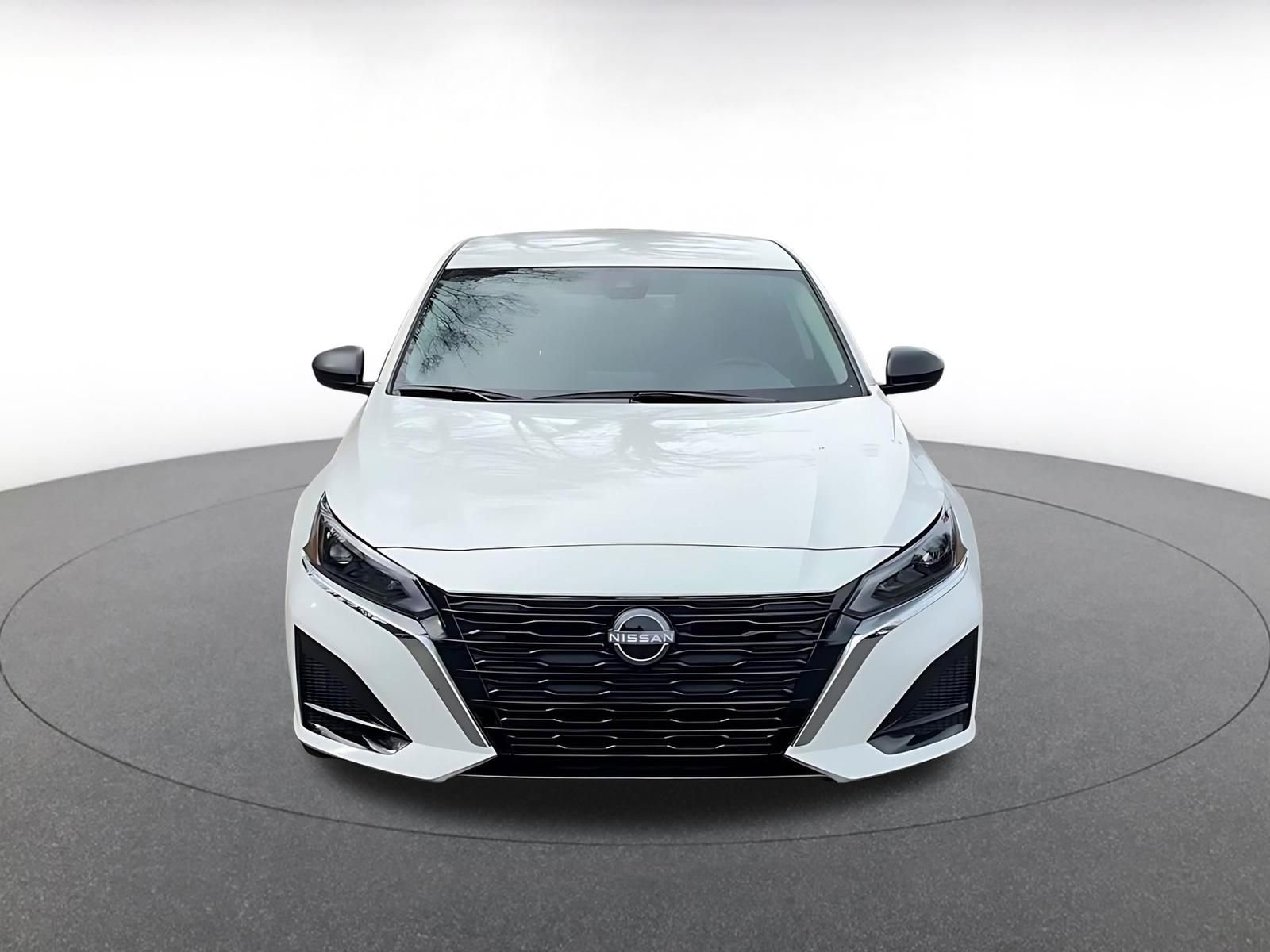 Used 2025 Nissan Altima 2.5 SV image 4