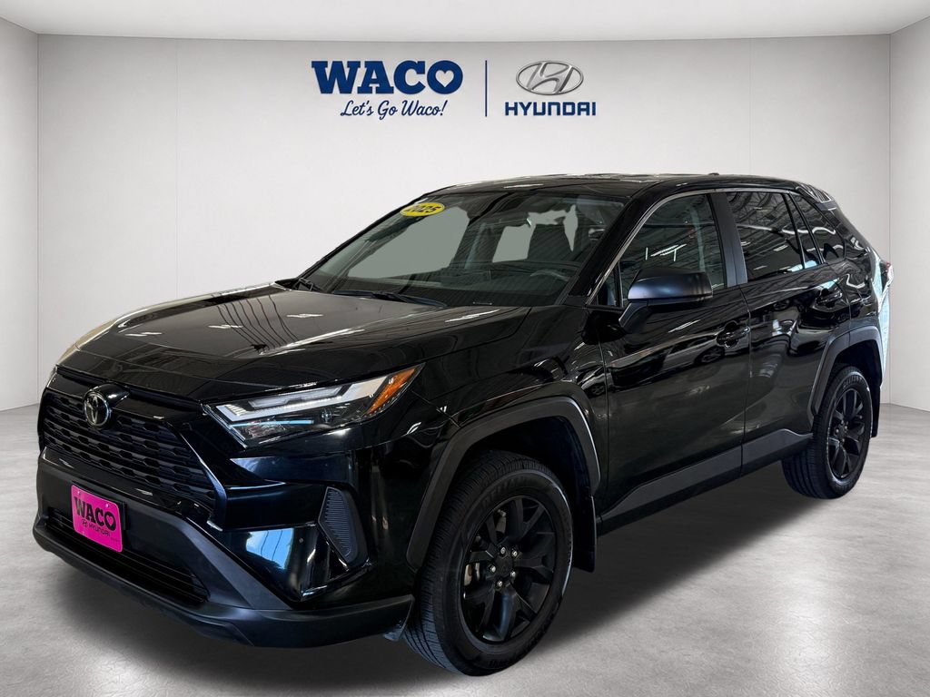 Used 2025 Toyota RAV4 LE FWD video 3
