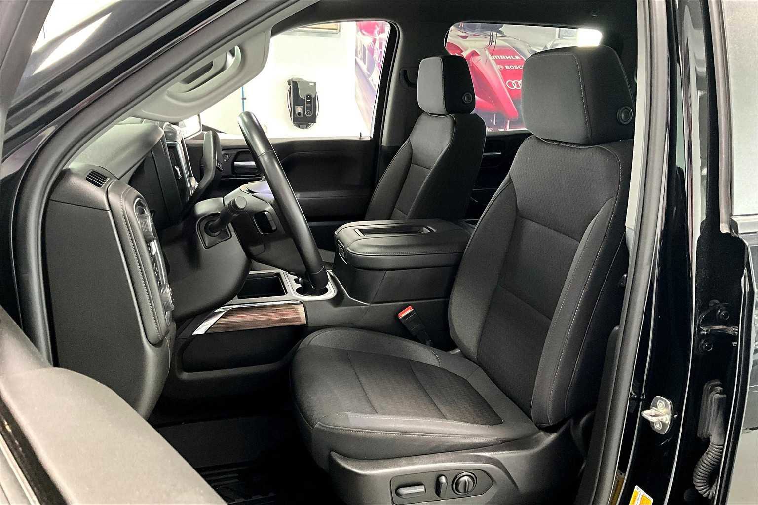 Used 2022 Chevrolet Silverado 1500 RST image 9