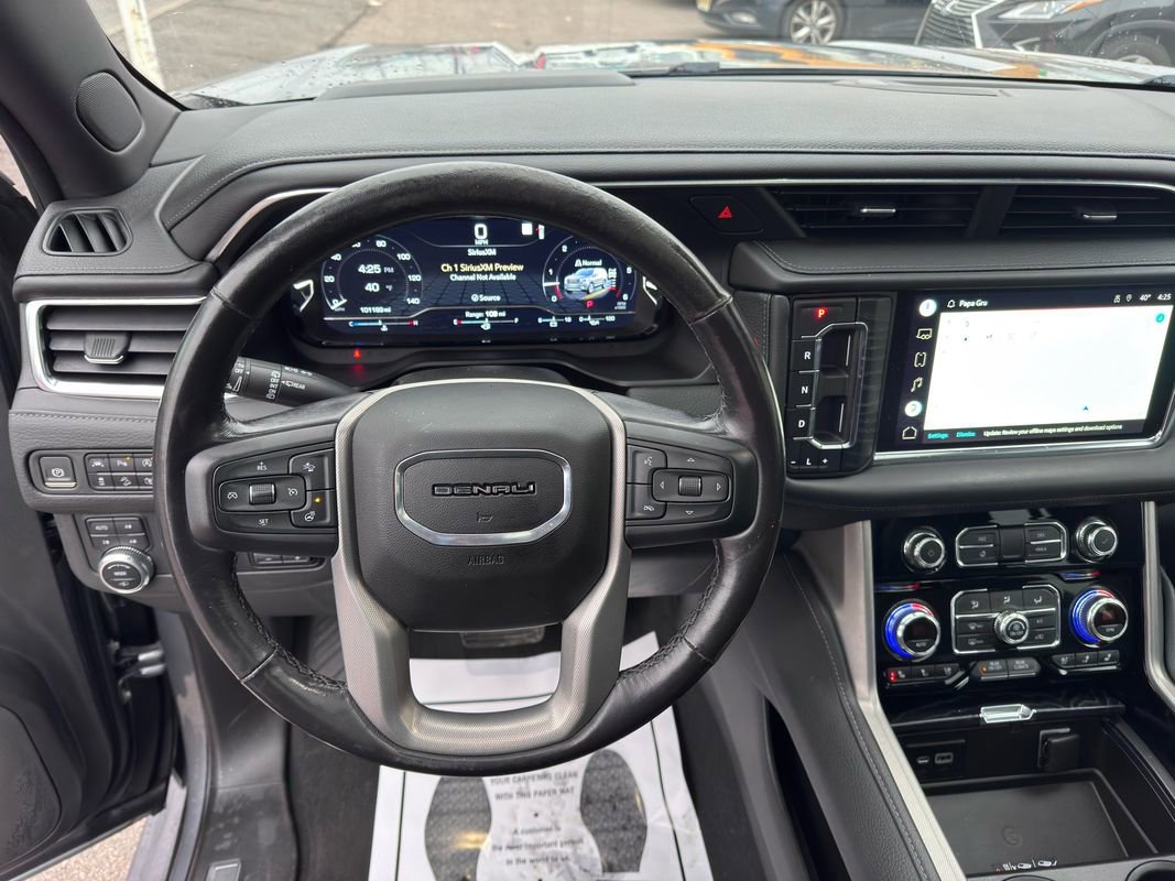 Used 2022 GMC Yukon Denali w/ Denali Premium Package image 19