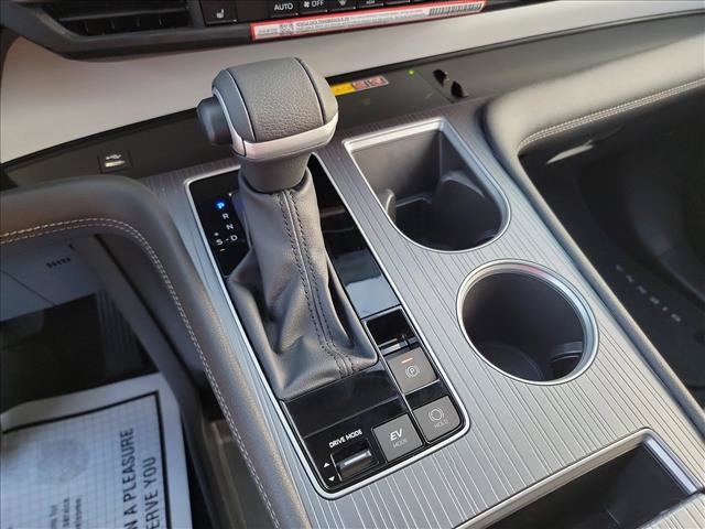 Used 2026 Toyota Sienna XLE FWD image 22