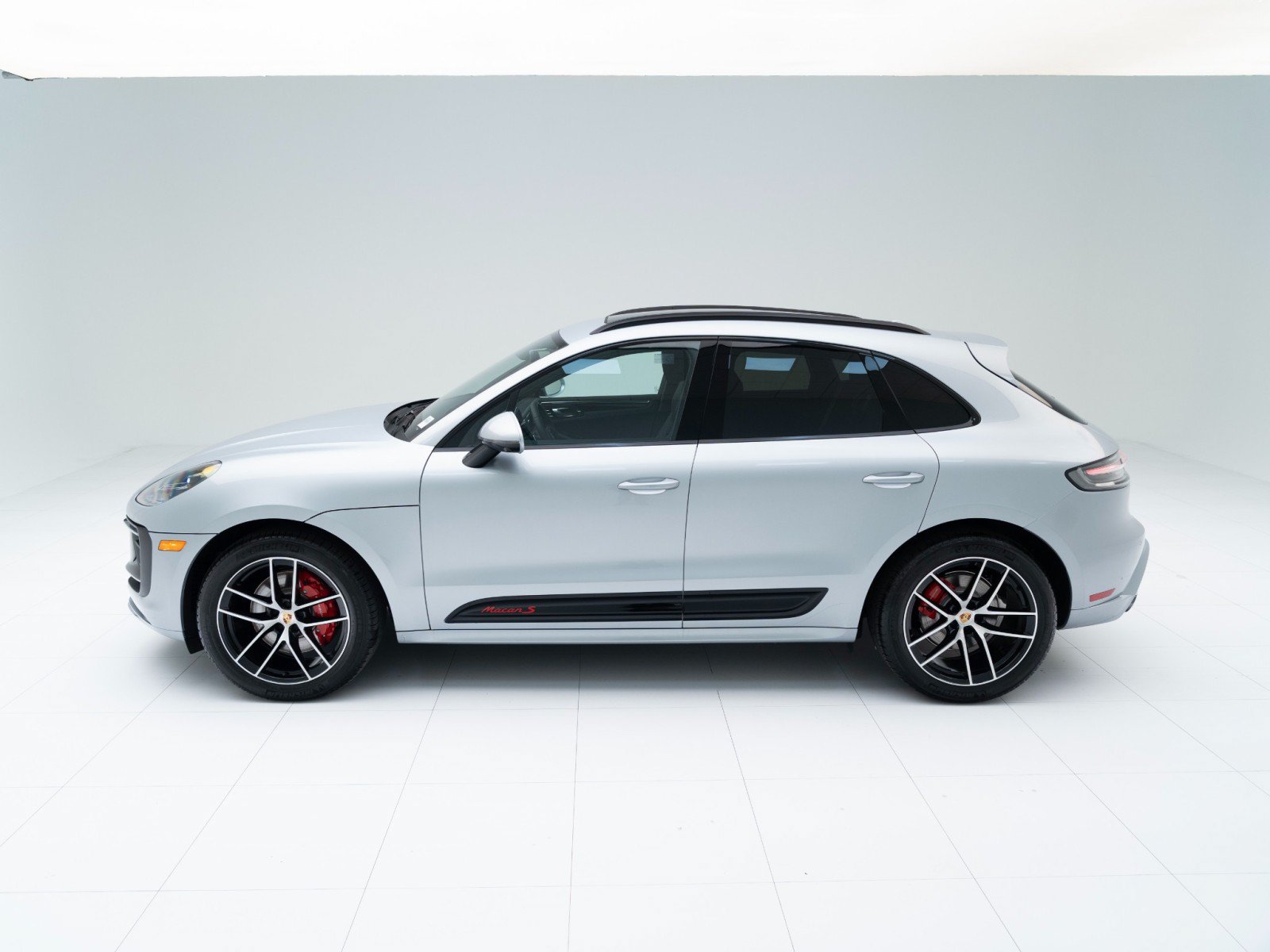 New 2026 Porsche Macan S AWD/4WD image 2