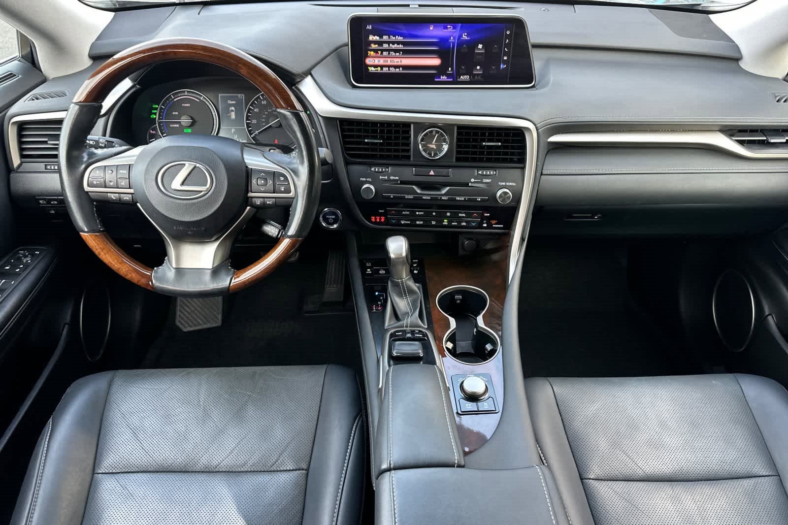 Used 2019 Lexus RX 450h AWD image 3