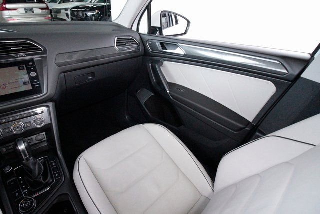 Used 2018 Volkswagen Tiguan SEL Premium image 7