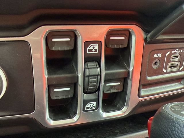 Used 2026 Jeep Wrangler Unlimited Sahara AWD/4WD image 43