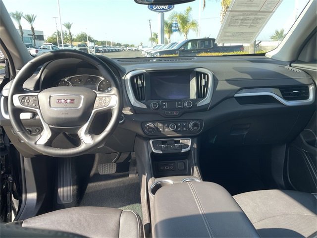 Used 2024 GMC Terrain SLT image 19