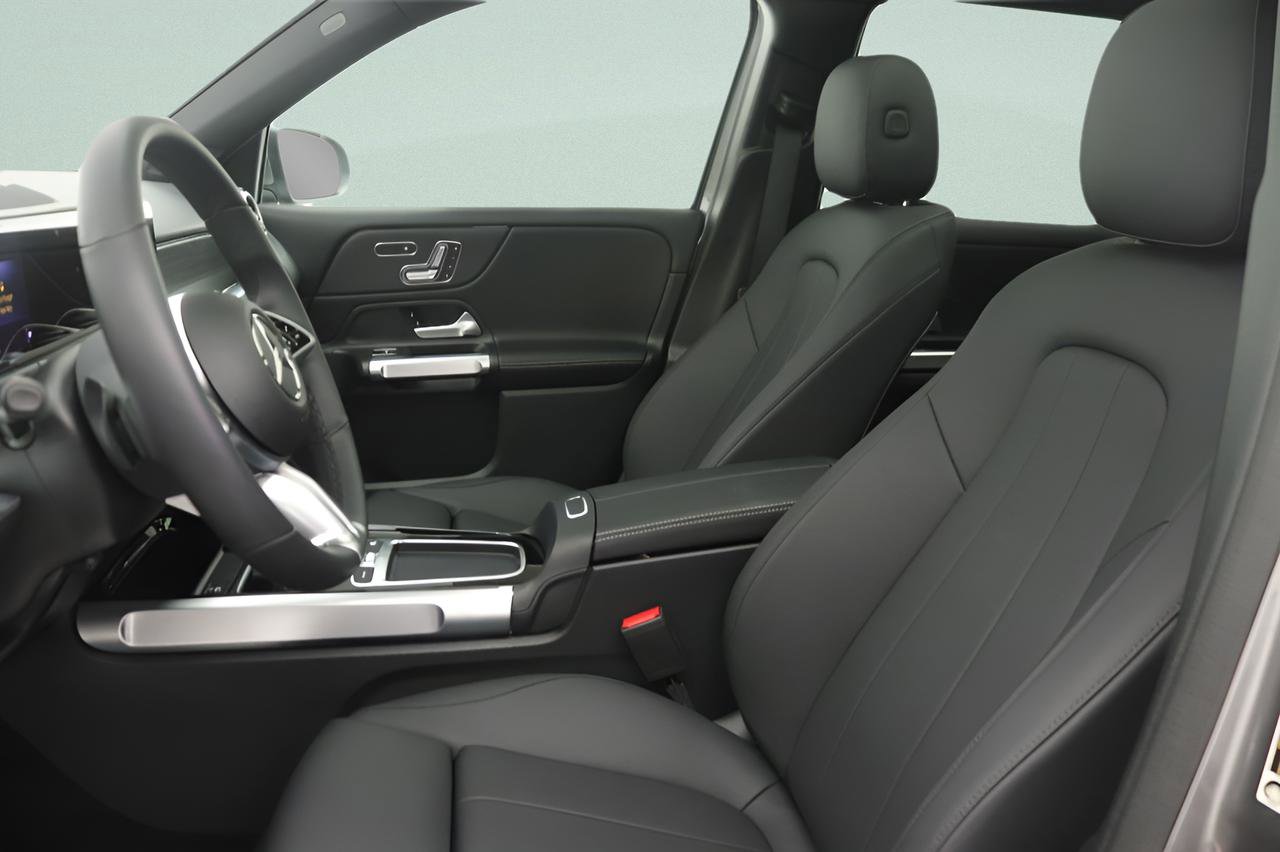 Certified 2026 Mercedes-Benz GLB 250 image 30