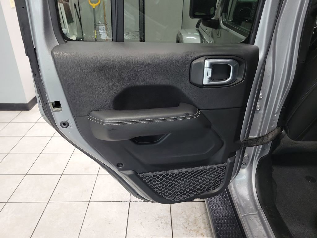 Used 2021 Jeep Wrangler Unlimited Sahara image 27