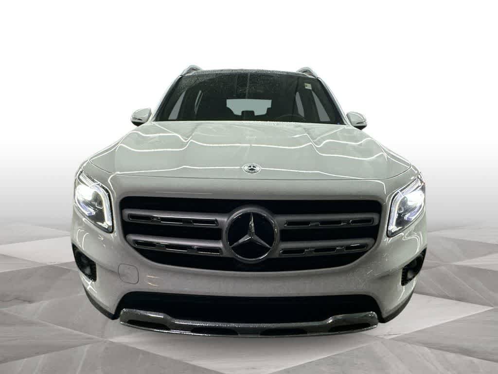 Used 2023 Mercedes-Benz GLB 250 image 3