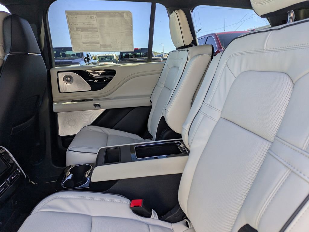 New 2026 Lincoln Aviator Black Label w/ Dynamic Handling Package image 16