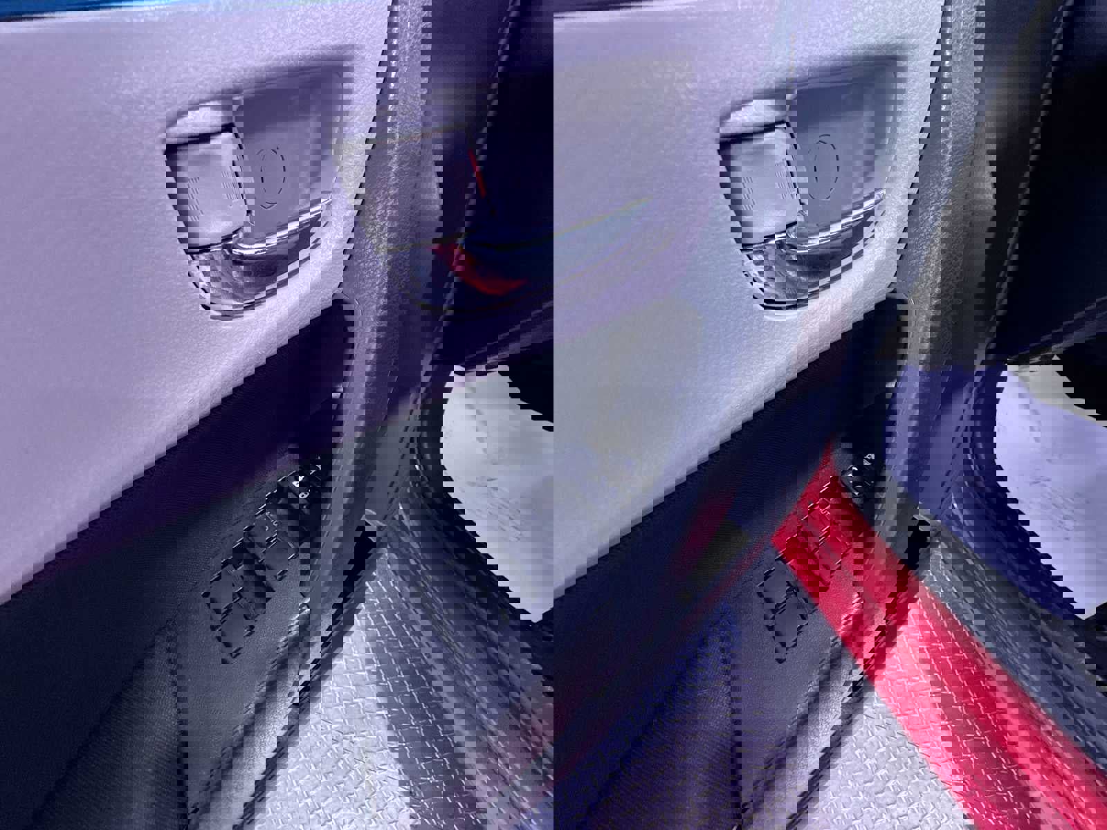 Used 2014 Toyota Corolla LE image 4