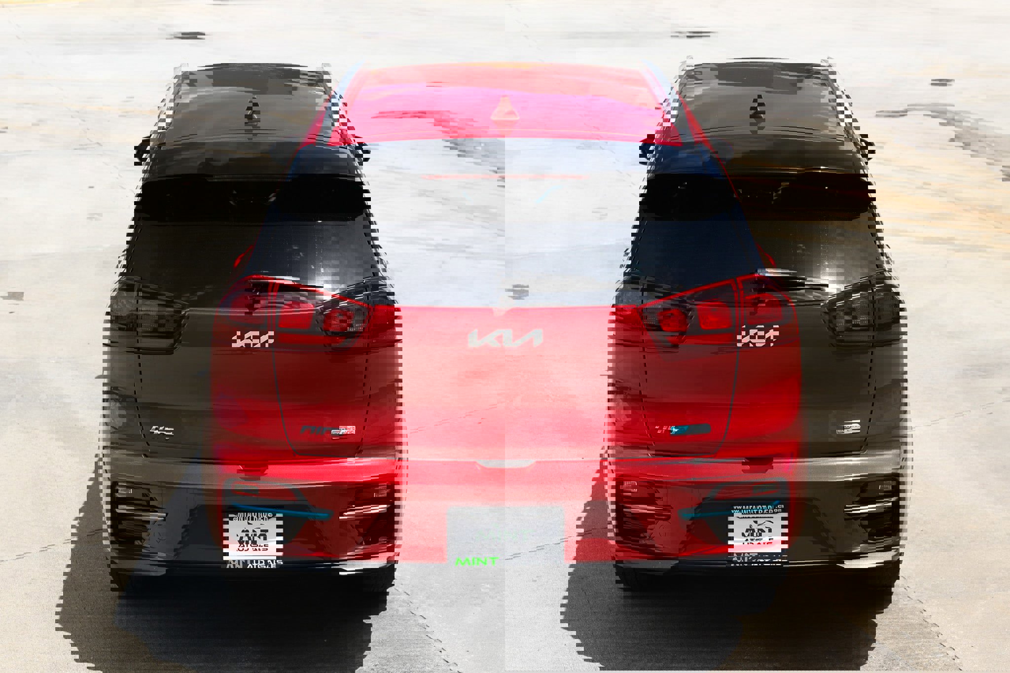 Used 2022 Kia Niro EX FWD image 13