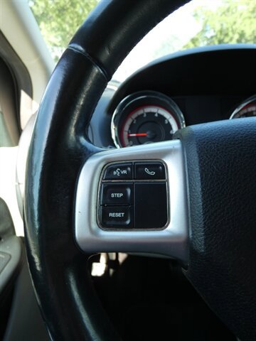 Used 2011 Dodge Grand Caravan Mainstreet w/ PWR Convenience Group FWD image 23