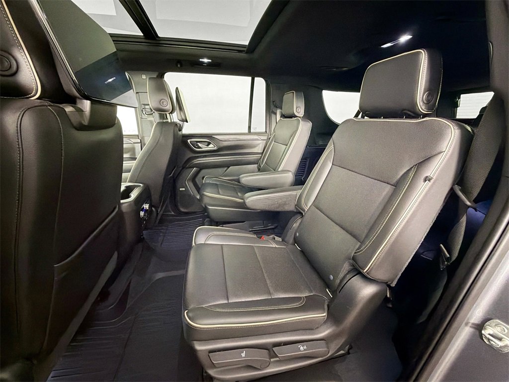 Used 2021 GMC Yukon XL SLT w/ SLT Luxury Plus Package image 24