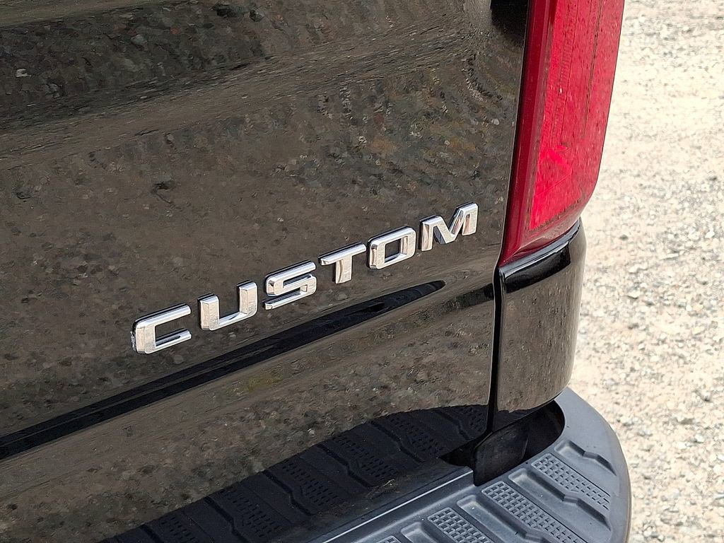 Used 2022 Chevrolet Silverado 1500 Custom AWD/4WD image 30