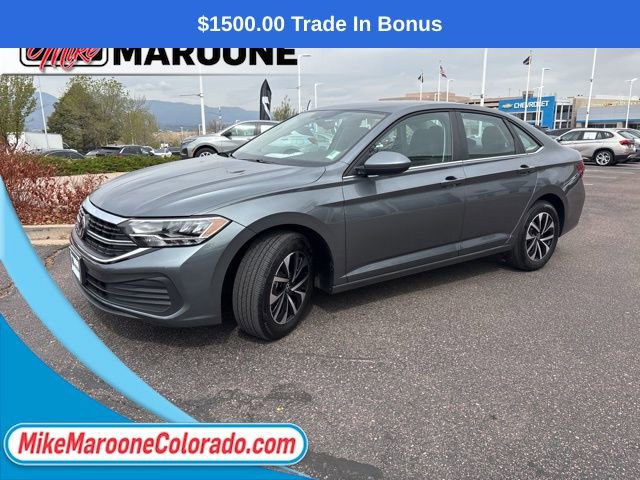 Used 2023 Volkswagen Jetta S image 3
