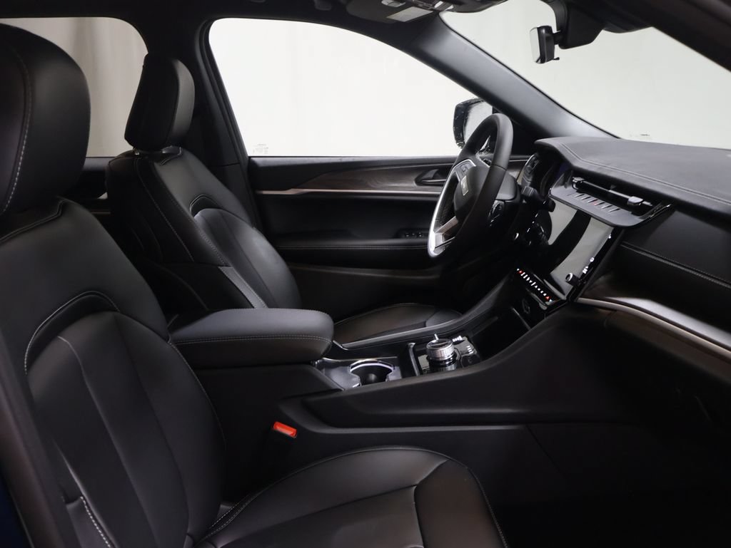 New 2027 Jeep Grand Cherokee Limited AWD/4WD image 16