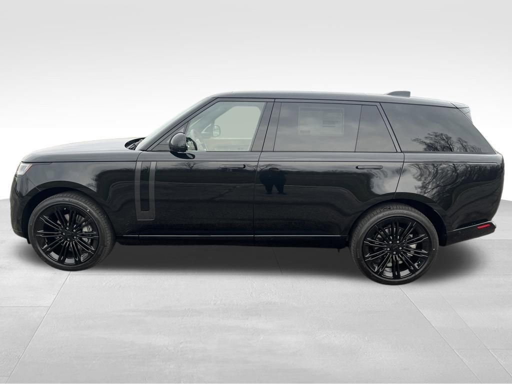 New 2026 Land Rover Range Rover Long Wheelbase SE image 2