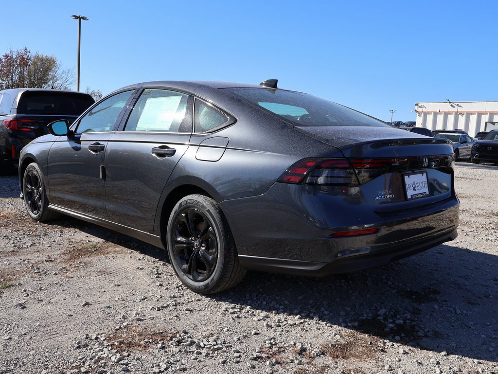 New 2025 Honda Accord SE image 4