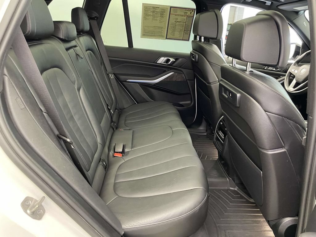 Used 2022 BMW X5 xDrive45e w/ Luxury Seating Package AWD/4WD image 22