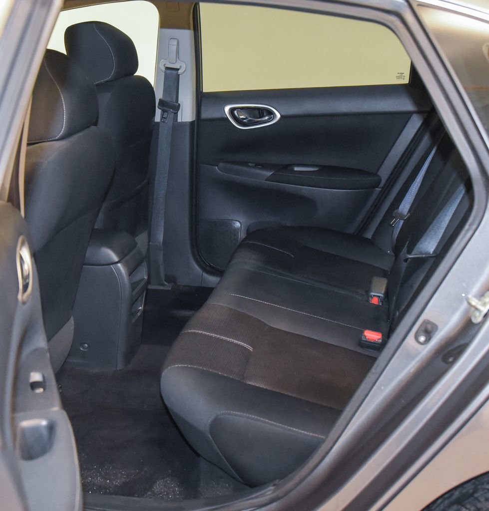 Used 2015 Nissan Sentra S image 4