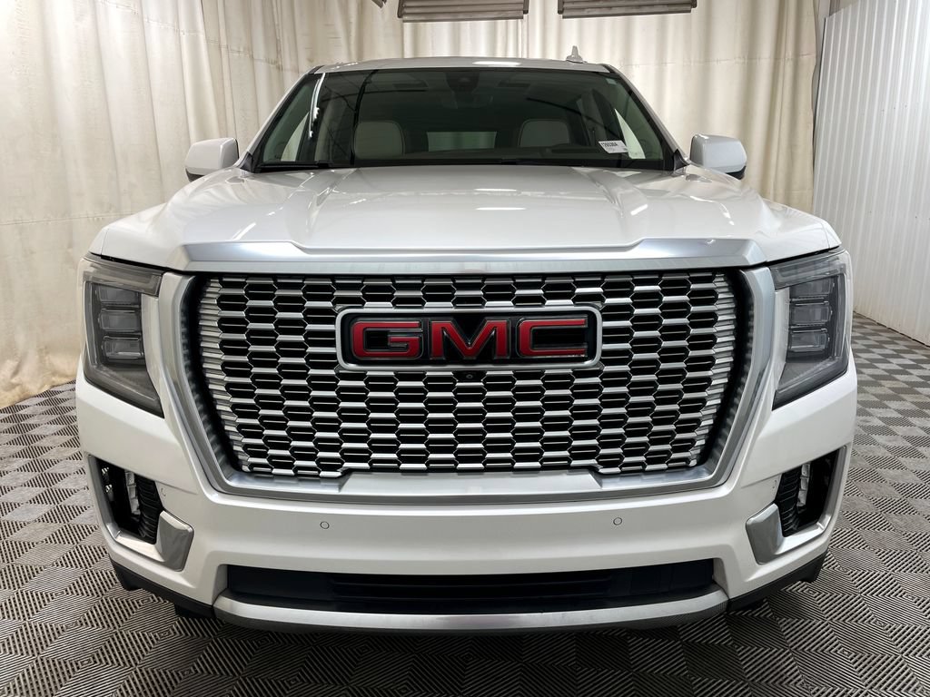 Used 2022 GMC Yukon XL Denali w/ Denali Premium Package AWD/4WD image 22