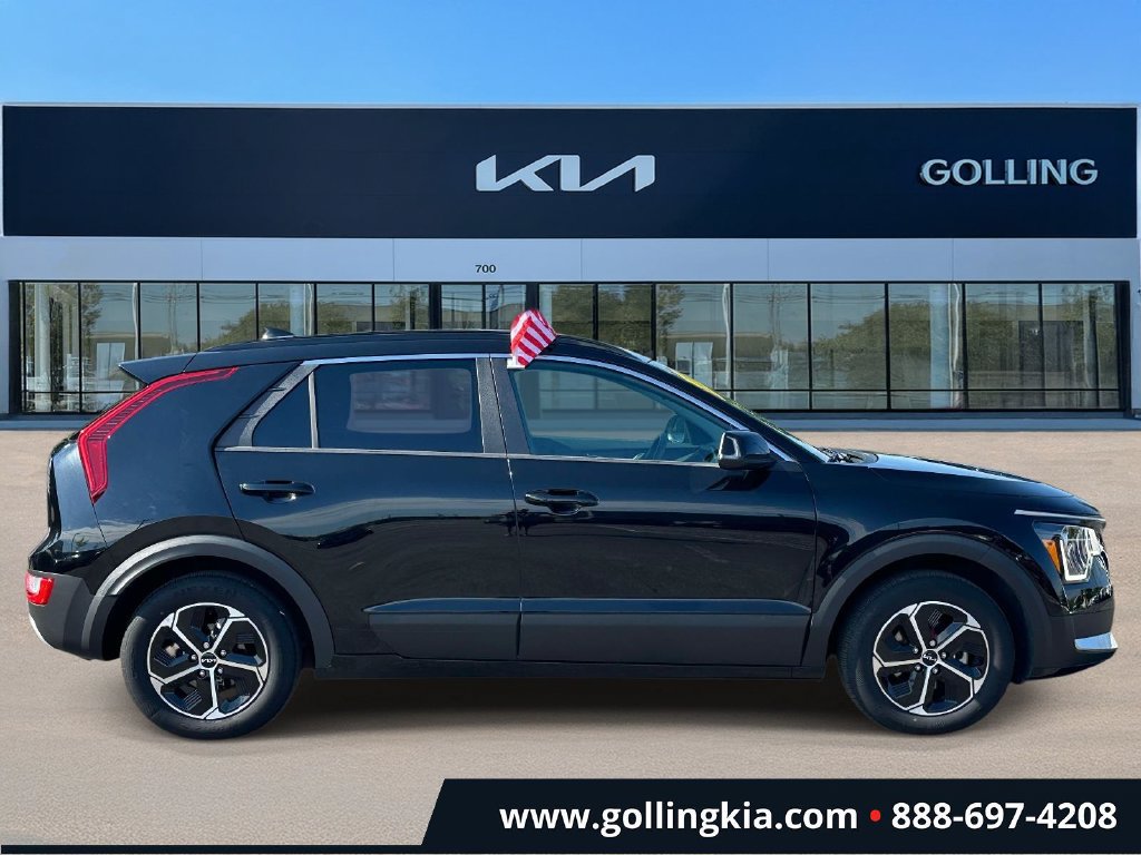 Certified 2025 Kia Niro EX FWD image 2
