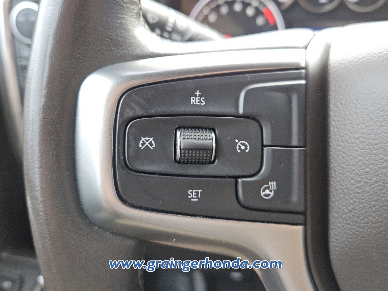 Used 2022 Chevrolet Silverado 1500 LTZ w/ LTZ Convenience Package II AWD/4WD image 20