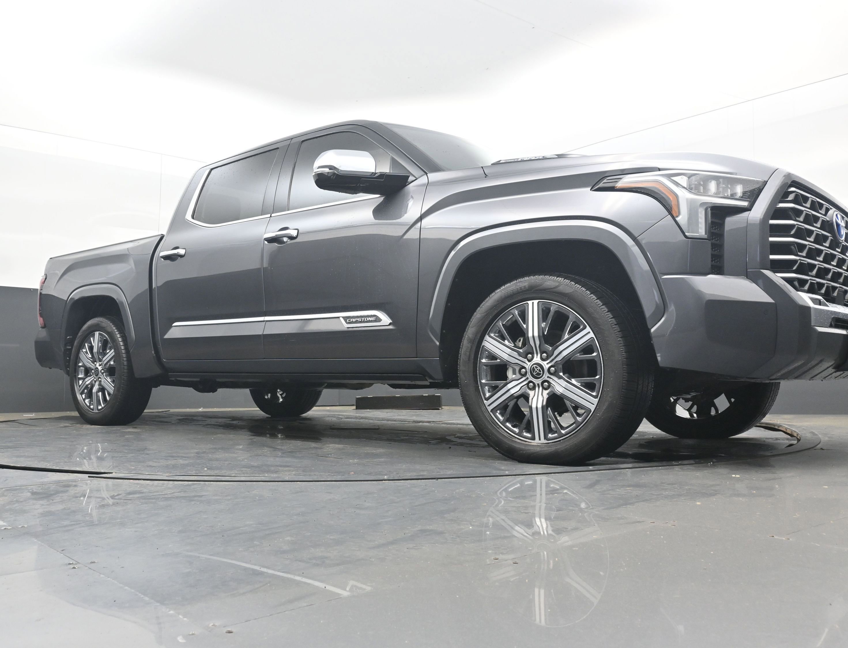 Used 2023 Toyota Tundra Capstone image 21