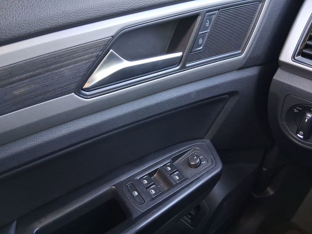 Used 2021 Volkswagen Atlas SEL AWD/4WD image 18