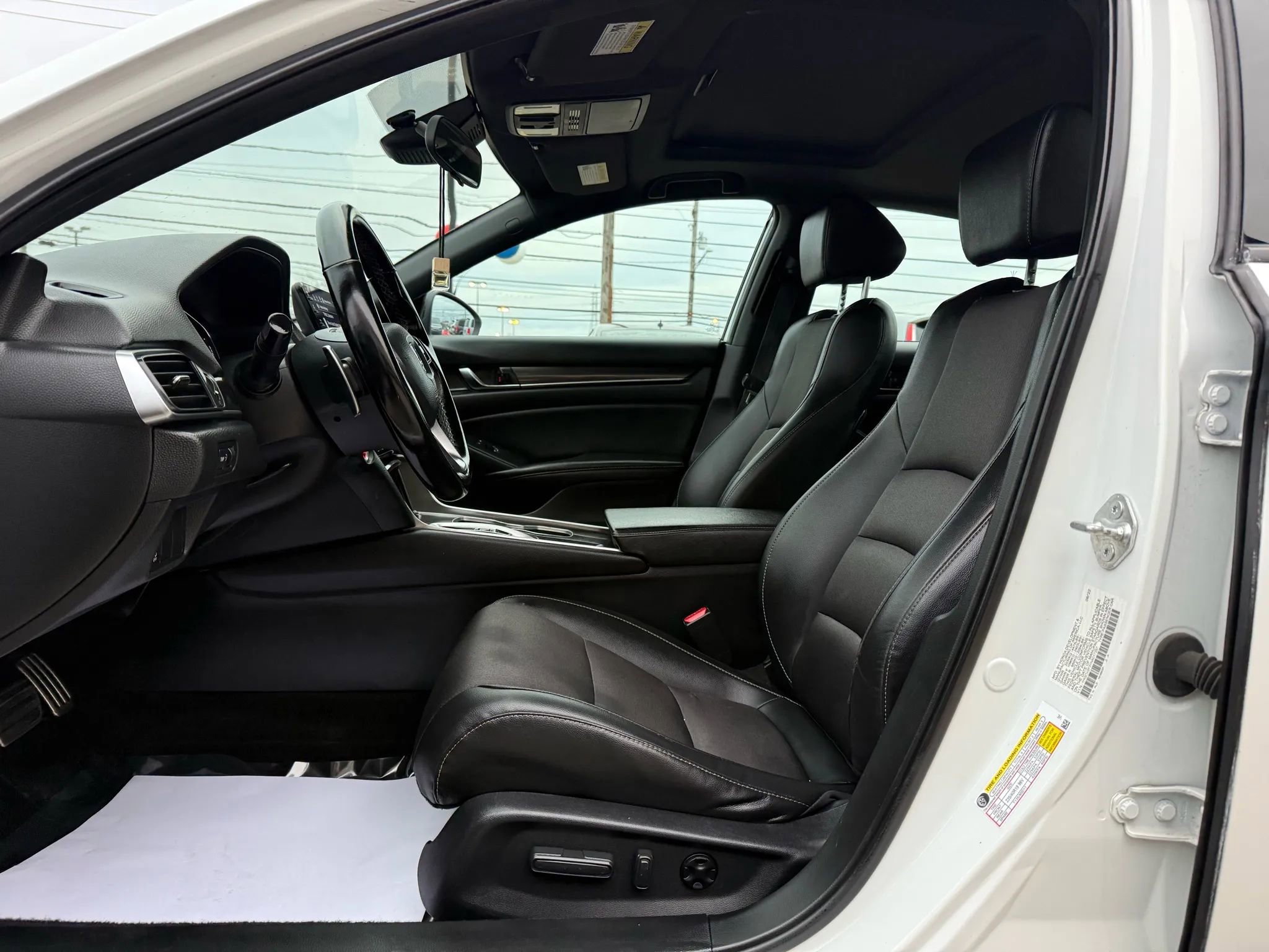 Used 2022 Honda Accord Sport image 18