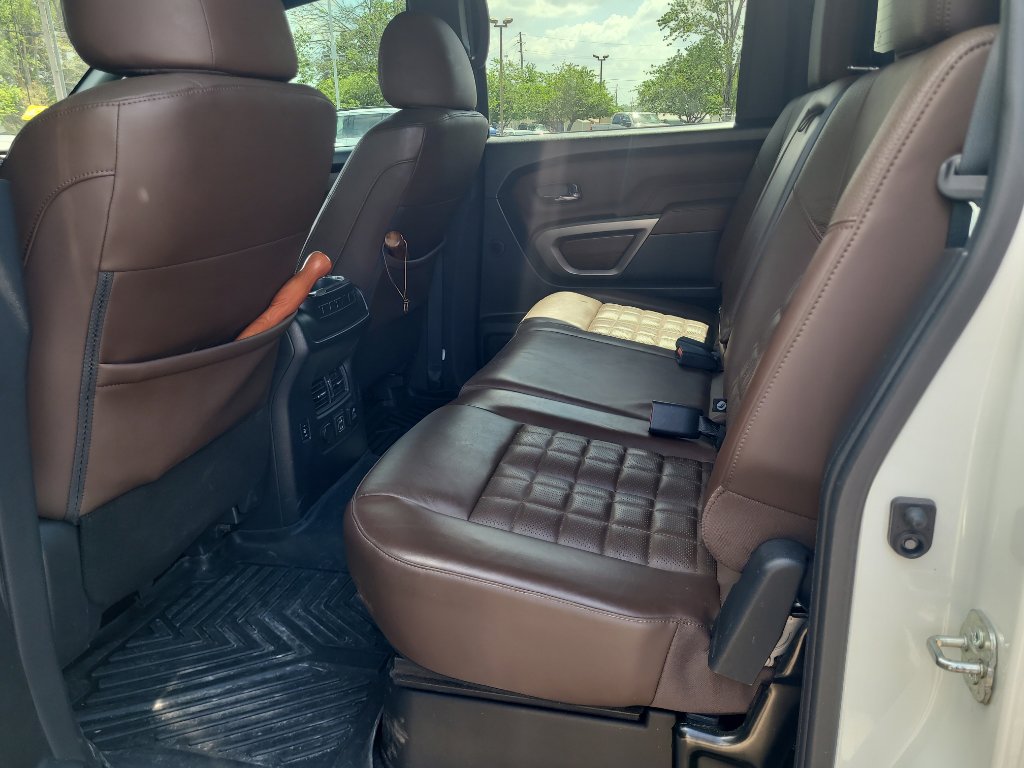 Used 2021 Nissan Titan Platinum Reserve w/ Moonroof Package image 11