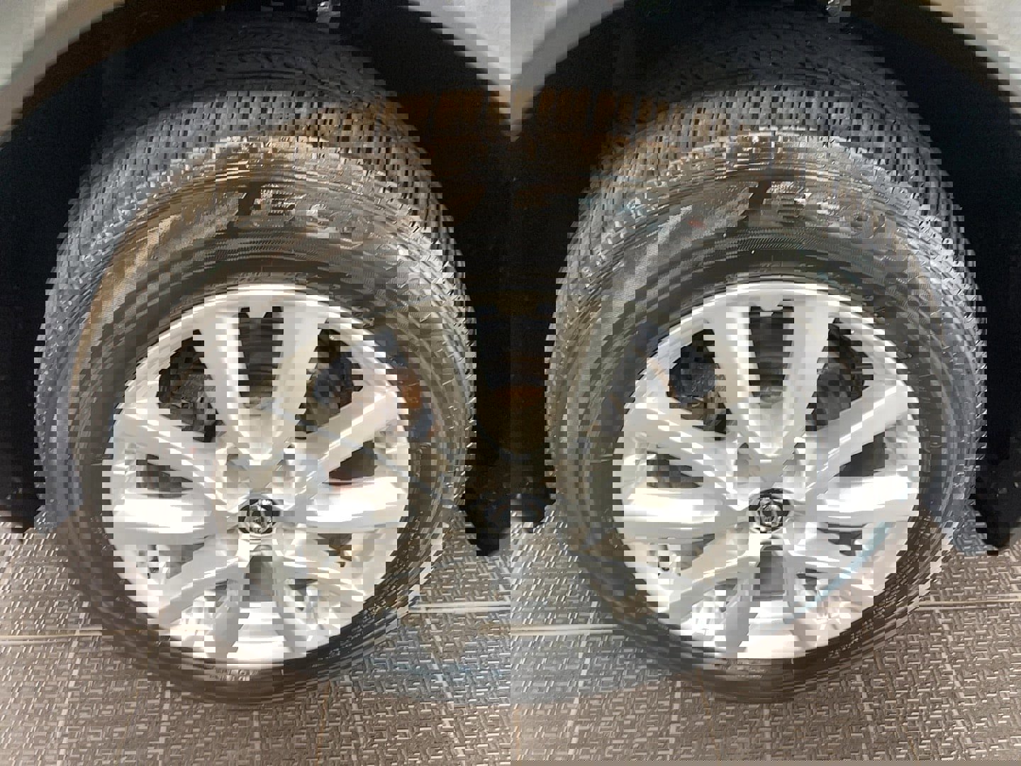 Used 2022 Nissan Rogue Sport S image 5