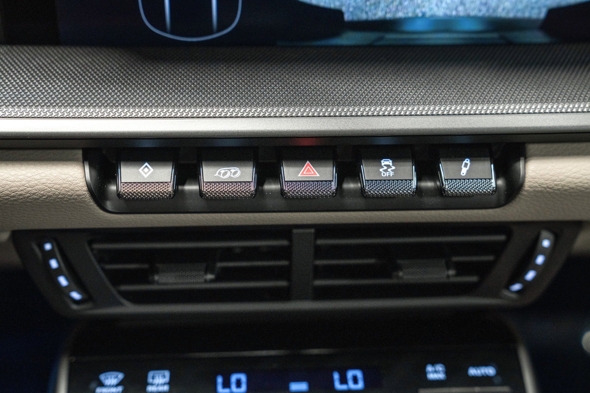 Used 2025 Porsche 911 Carrera image 32