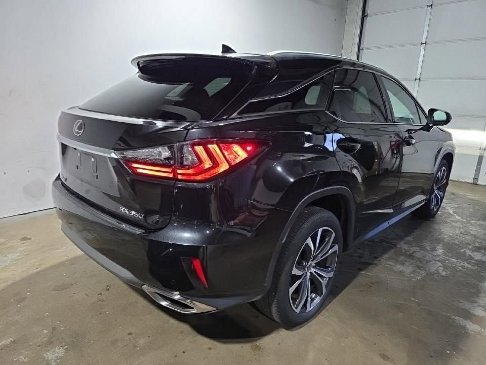 Used 2017 Lexus RX 350 AWD image 4