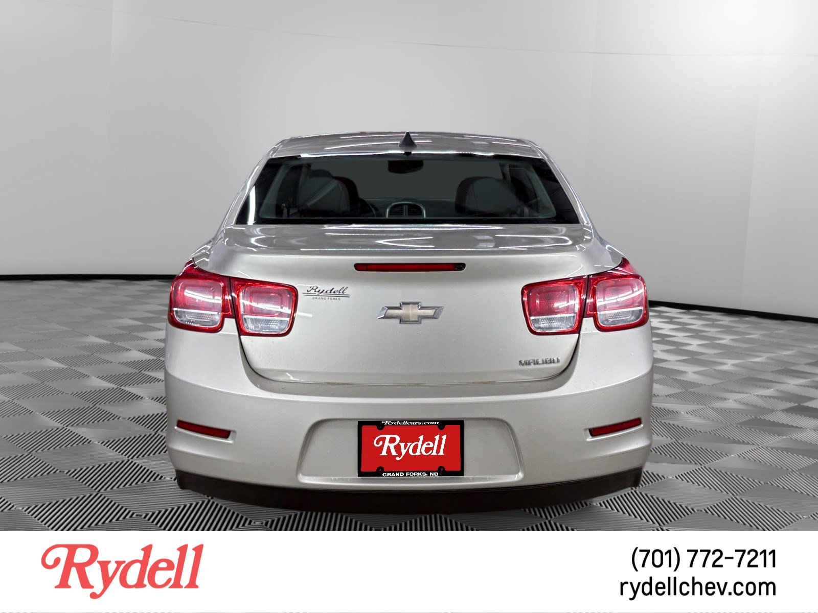 Used 2013 Chevrolet Malibu LS w/ Protection Package FWD image 4