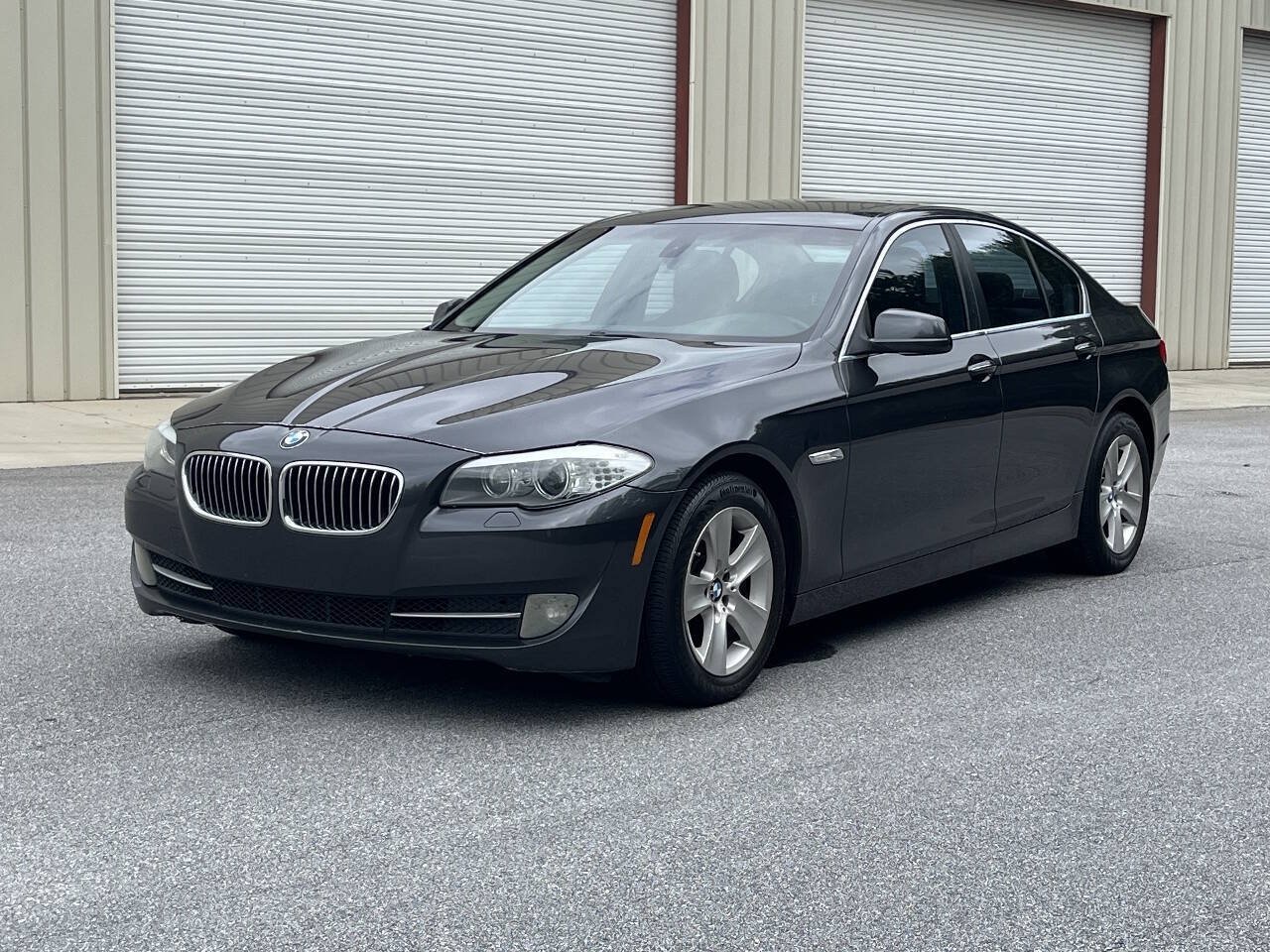Used 2011 BMW 528i Sedan RWD image 2