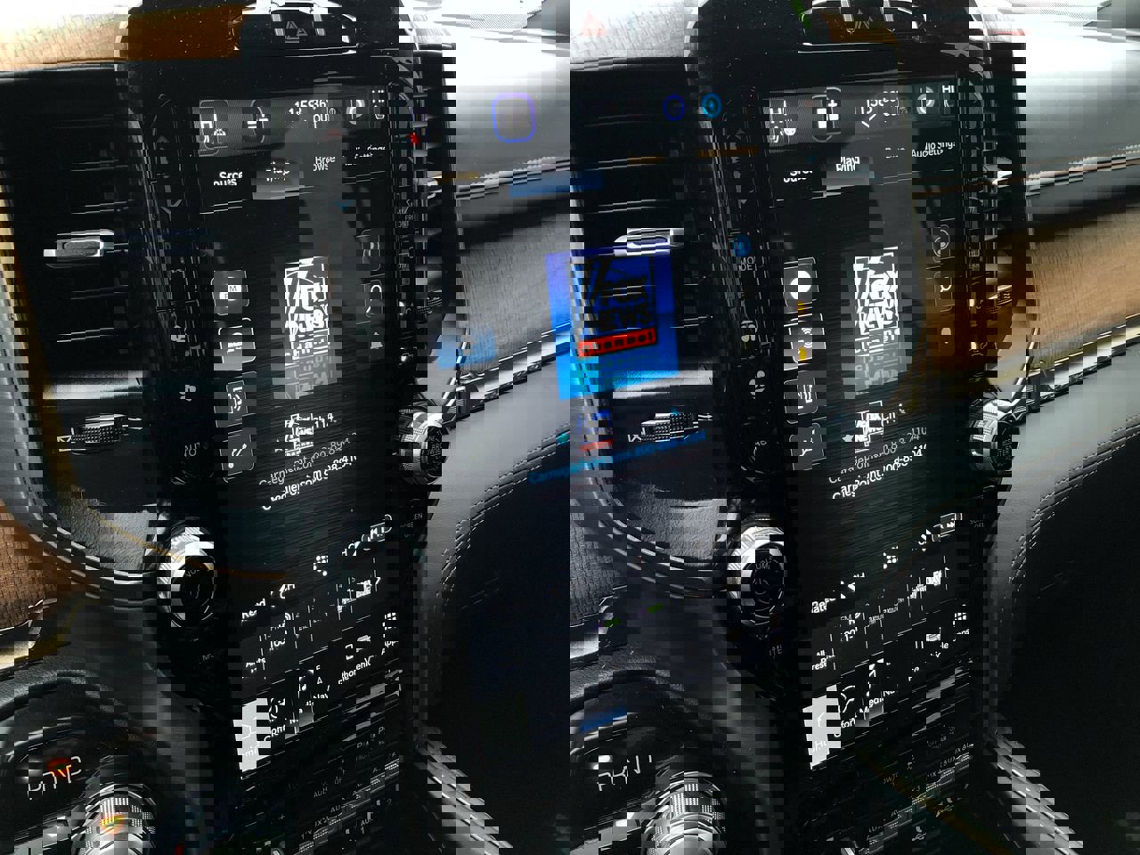 Used 2022 RAM 2500 Limited image 27