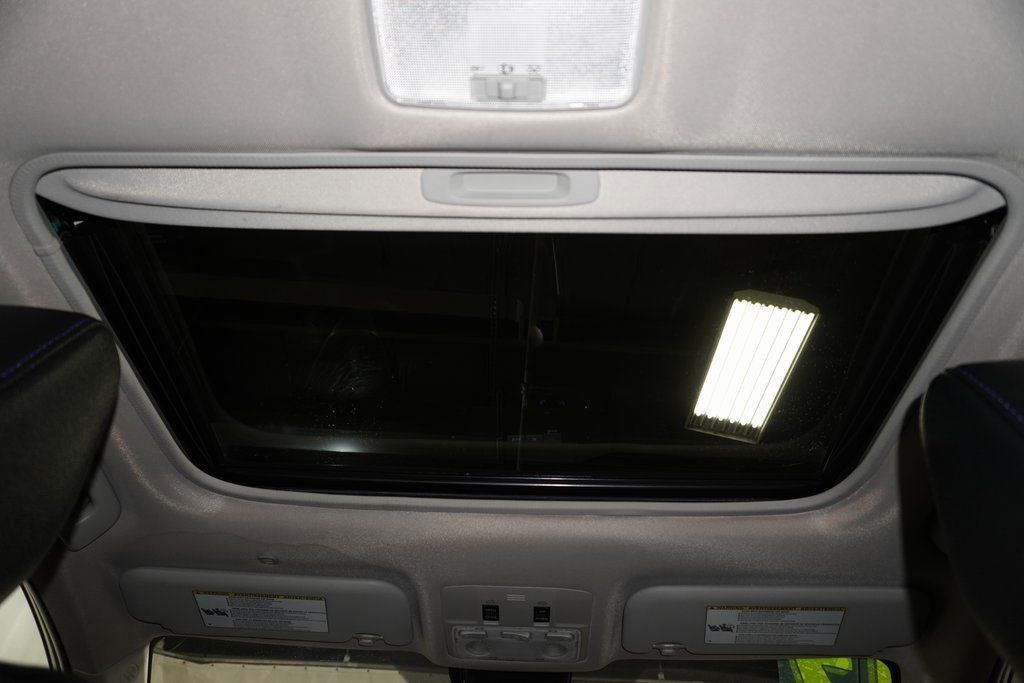 Used 2017 Toyota Corolla SE w/ SE Premium Package image 14