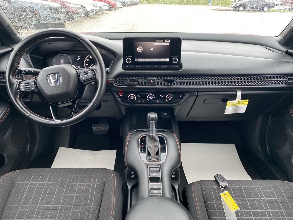 Used 2025 Honda HR-V Sport image 18